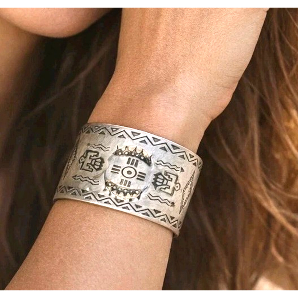 Vintage Southwestern style Wide Cuff Bracelet, Stainless steel Japan cfb